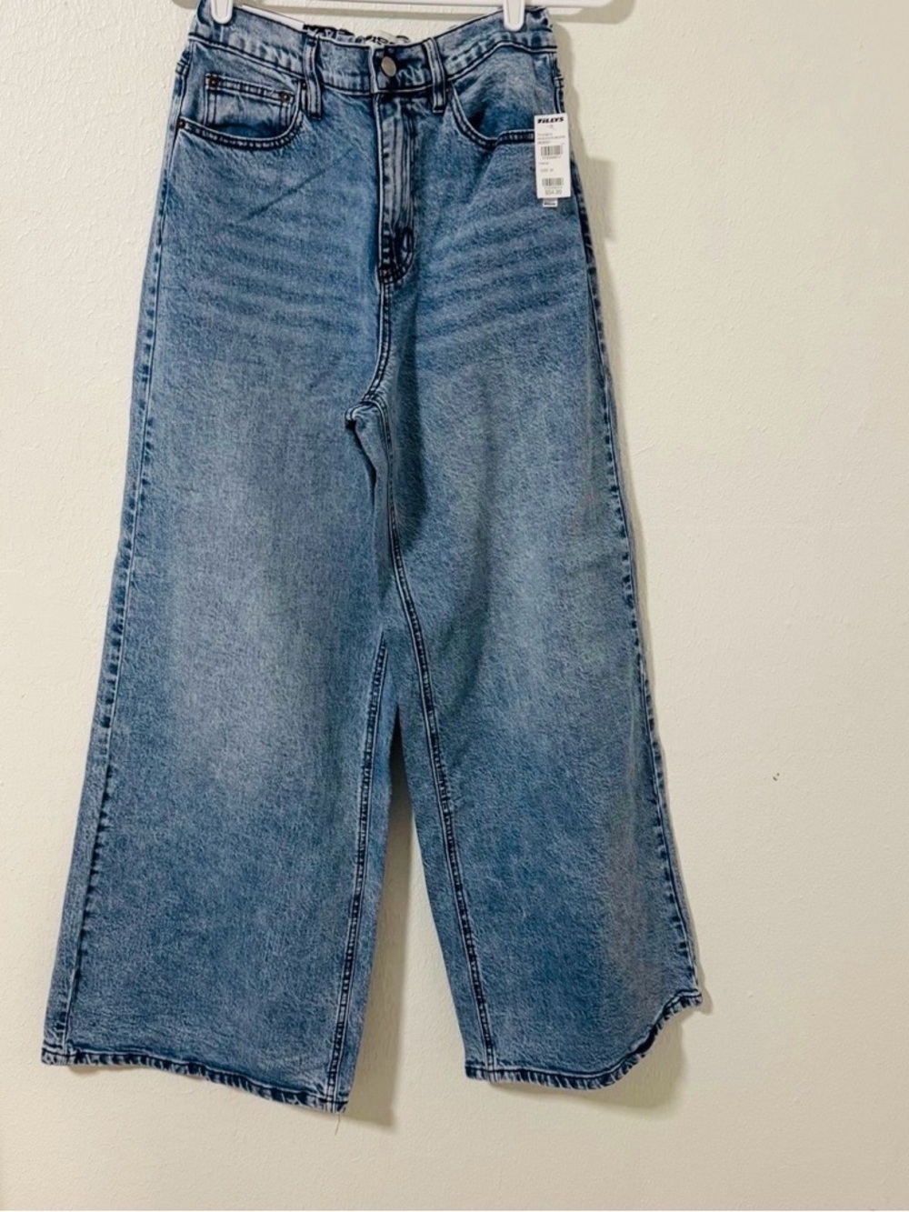 RSQ Tillys Women’s Medium Low Rise Extreme Baggy Med Wash Wide Leg Jeans NWT - Picture 2 of 11
